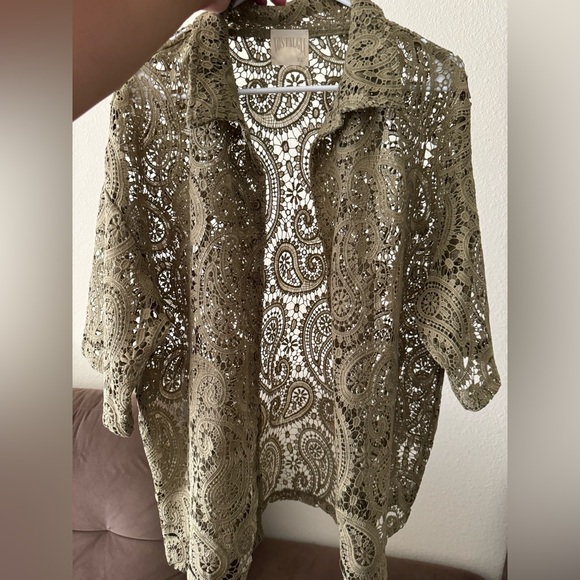 Nostalgia Men’s Paisley Button Up - Picture 3 of 4